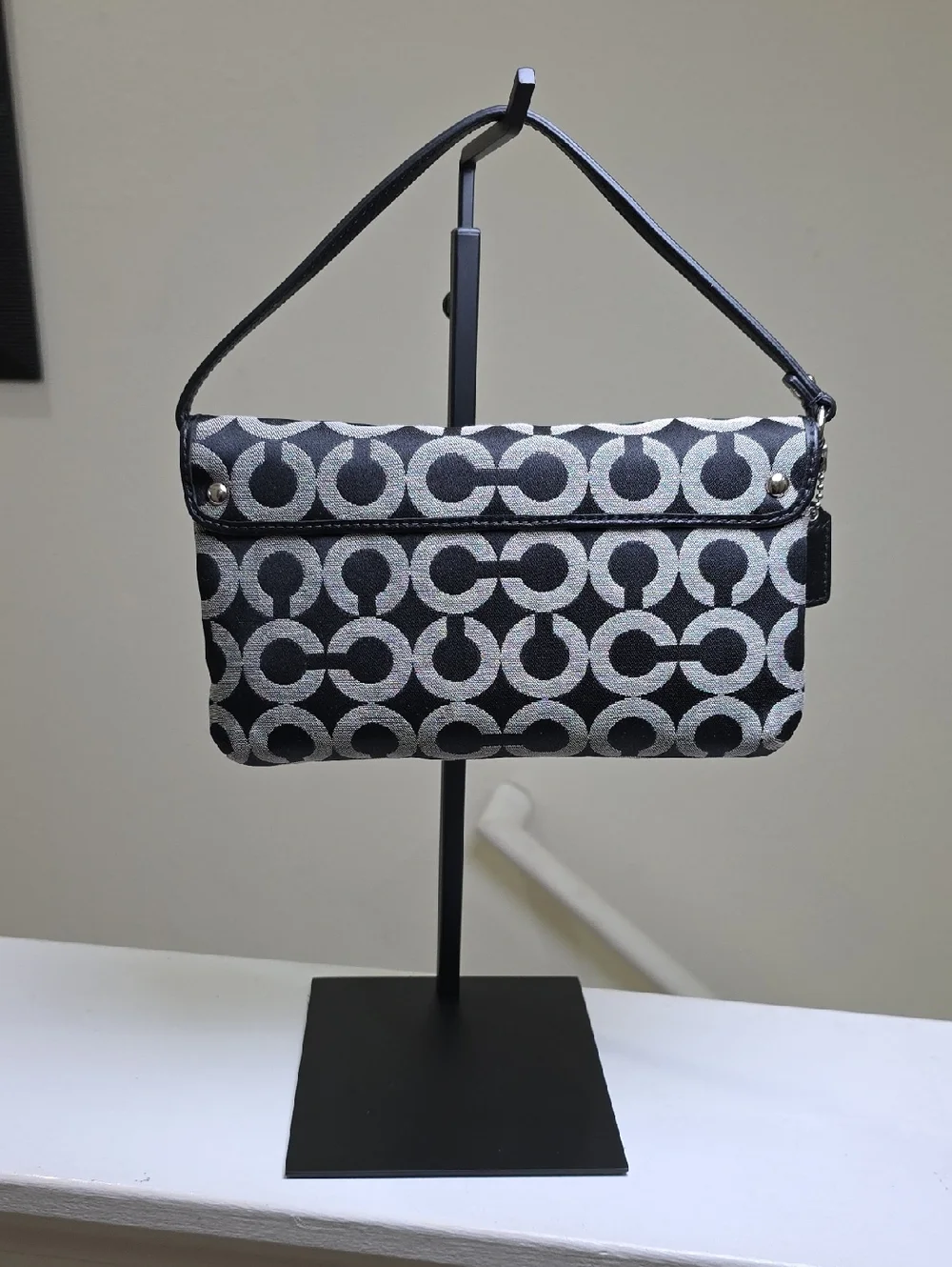 COACH Kristin OP Art Large Signature Print Wristlet/MiniBag Grey/Black New - Picture 5 of 12